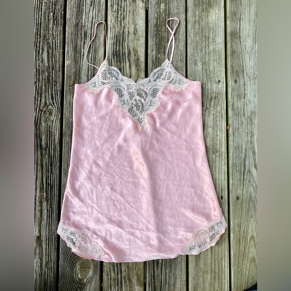 Vintage 90s Gold Label Victorias Secret Light Pink Lace Slip - Picture 2 of 15